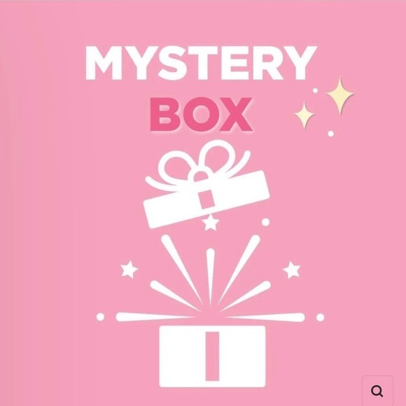 Mystery box! Four items from my closet plus secret gifts thrown in!Make an offer - Picture 1 of 1